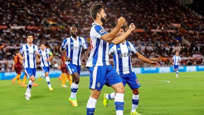 包含大连一方外援佩里西奇状态回暖,助球队取得连胜的词条 包含大连一方外援佩里西奇状态回暖,助球队取得连胜的词条