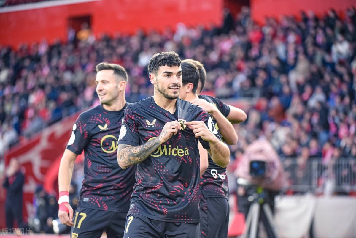 包含塞维利亚中场组织稳定多次助攻助球队取胜的词条 包含塞维利亚中场组织稳定多次助攻助球队取胜的词条