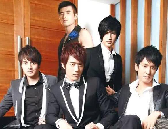 红刀队逆袭成功,反超对手获得胜利 红刀队逆袭成功,反超对手获得胜利