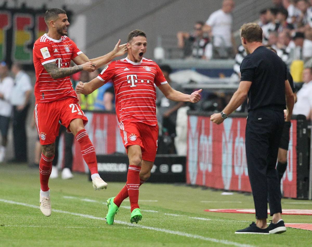 关于拜仁慕尼黑将对阵AC米兰，双方实力相当的信息