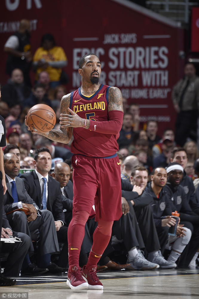 骑士击败开拓者，豪取胜利