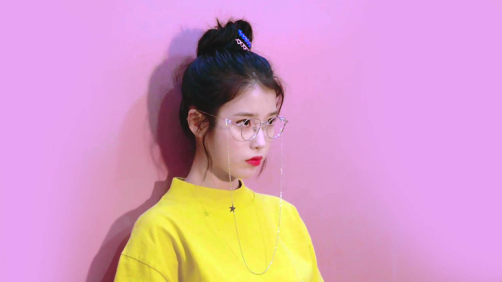 篮球双星闪耀，独行侠力克火箭争冠，浓眉欧冠淘汰赛接管比赛